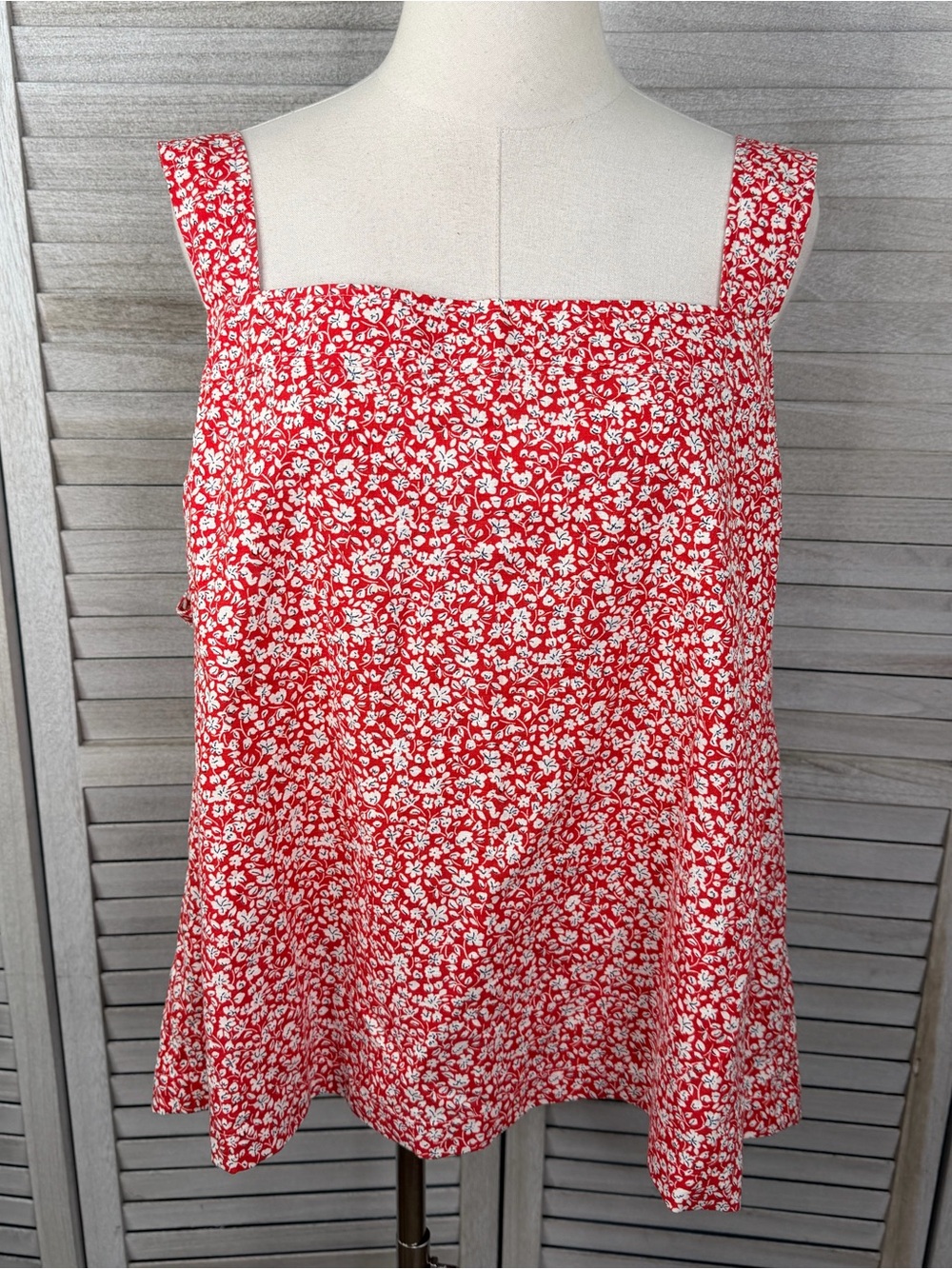 TORRID Beach Linen Square Neck Crop Top  "May Ditsy Floral Adrenaline Rush"-2X